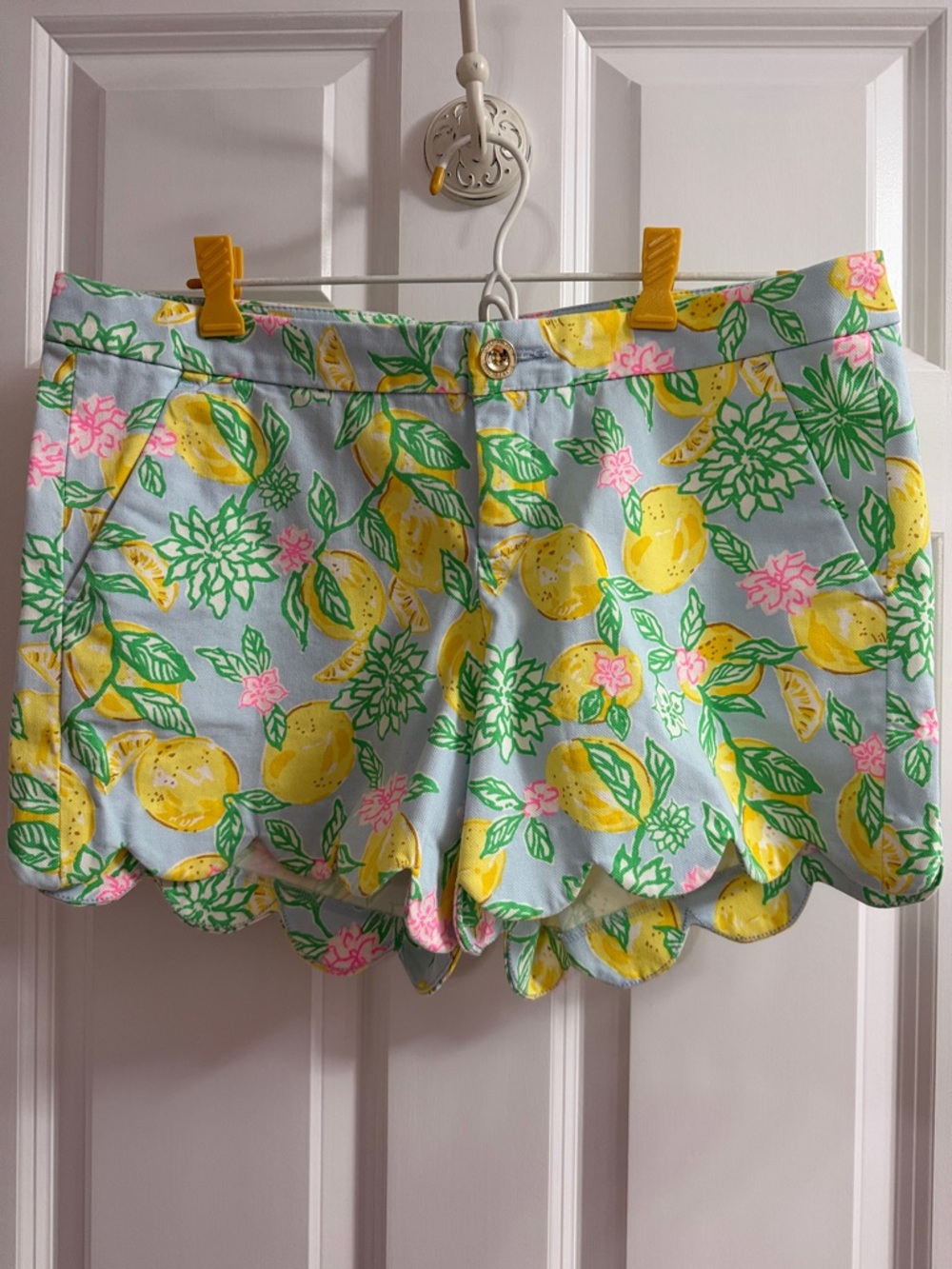 Lilly Pulitzer Lemon-Print Scallop-Hem Shorts - Yellow/Green/Pink